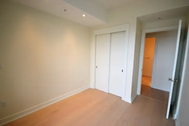 21-014 Upscale condo, 10 min walk to QEII hospital - Photo 6