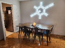1 bedroom in 2-bedroom apartment for rent in North York - Photo 4