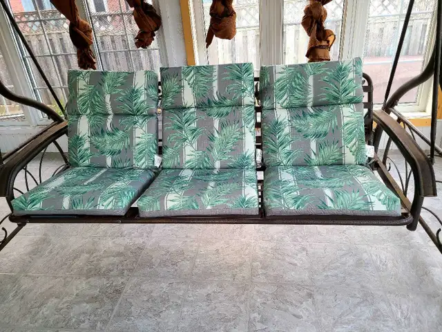 swing two in one $650 - Photo 3