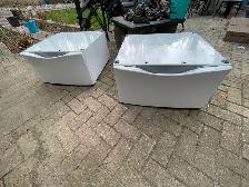 Washer & Dryer pedestal (whirlpool)27"