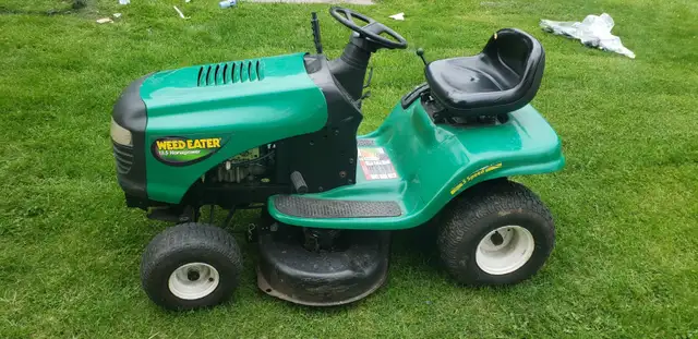 Weedeater riding mower - Photo 3