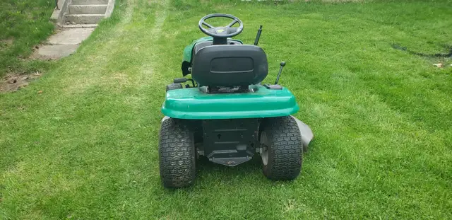 Weedeater riding mower - Photo 9