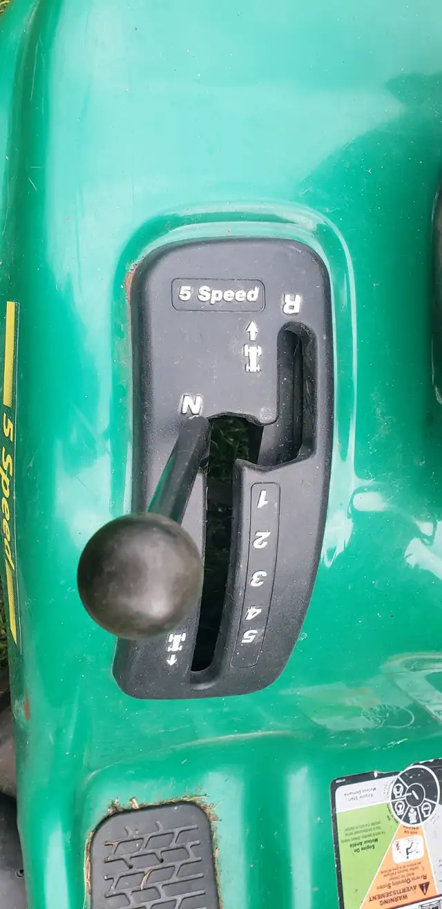 Weedeater riding mower - Photo 10