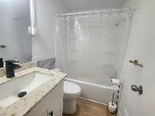 2 bedroom-apartment in Kitchener downtown $1600/M all inclusive - Photo 5