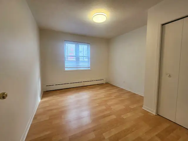 2 bedroom-apartment in Kitchener downtown $1600/M all inclusive - Photo 7
