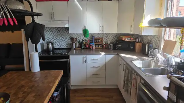 Très beau 4 1/2 ensoleillé,2 pièces fermées, Plateau-Mont-Royal