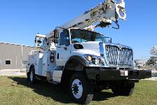 2017 International 7300 Altec DM47B-TR Digger Derrick - Photo 3