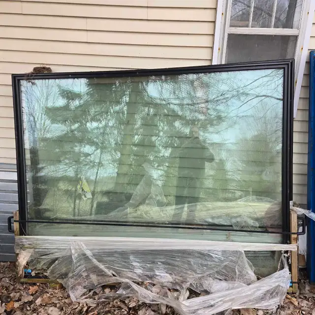 Windows and Temporary Fencing - Photo 3