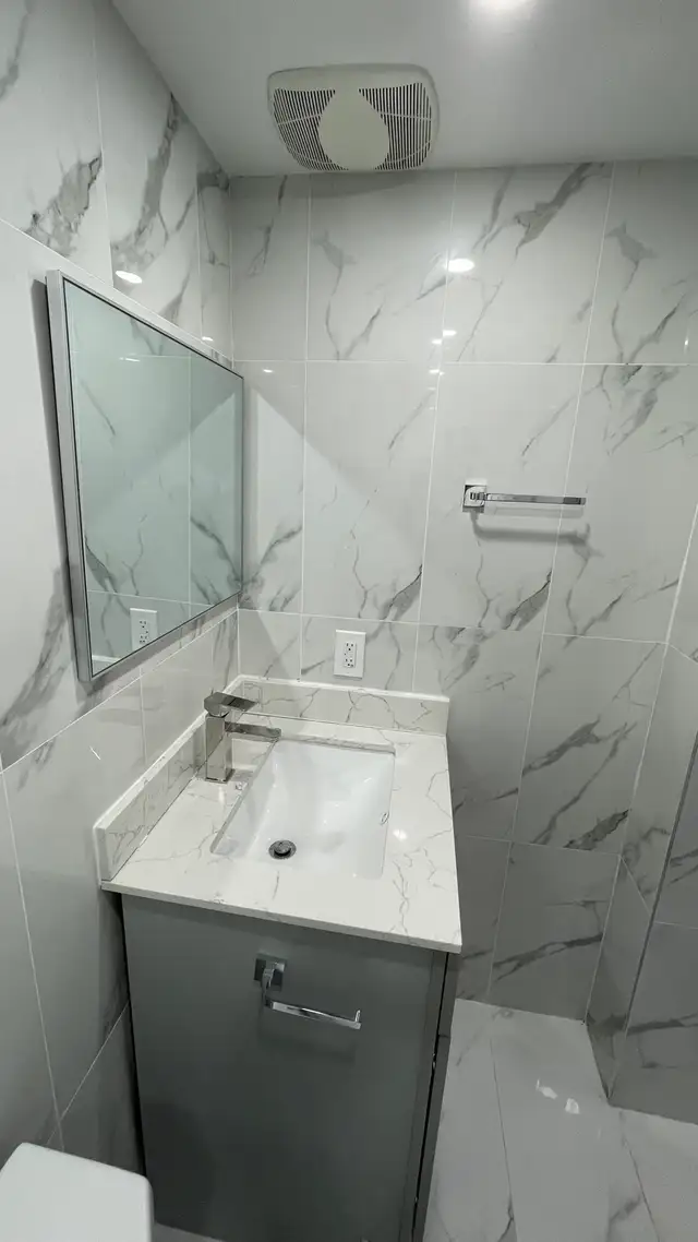 Spacious Basement with 2 bedrooms and 2 Parking spots - Photo 6