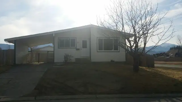 5 Bedrooms House for Rent