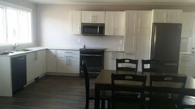 5 Bedrooms House for Rent - Photo 3