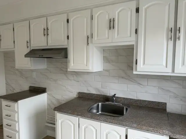 Métro Fabre (à côté) Ligne bleue grand 5 1/2 - Photo 3