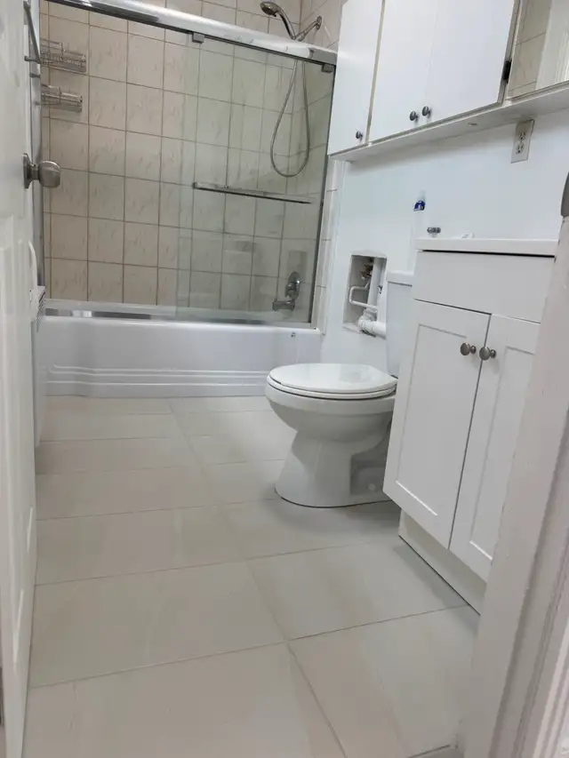 Métro Fabre (à côté) Ligne bleue grand 5 1/2 - Photo 5