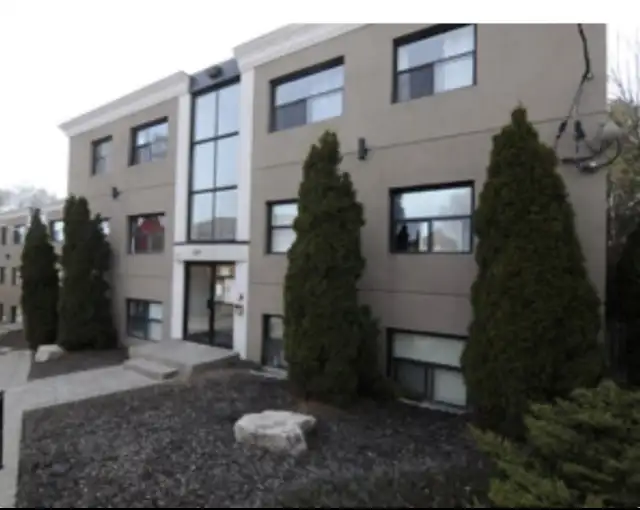 Bachelor - $1495 - 1 MONTH FREE