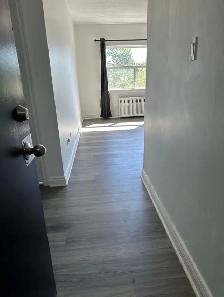 Bachelor - $1495 - 1 MONTH FREE - Photo 5