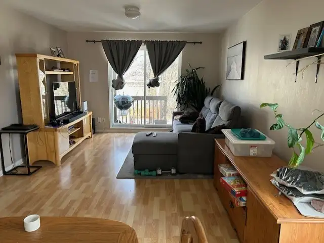 6 1/2 sur 2 étages beauport - Photo 3