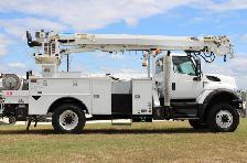 2020 International 4300 Altec DC47-TR Digger Derrick