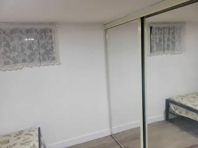 Room for rent (private) - Photo 8