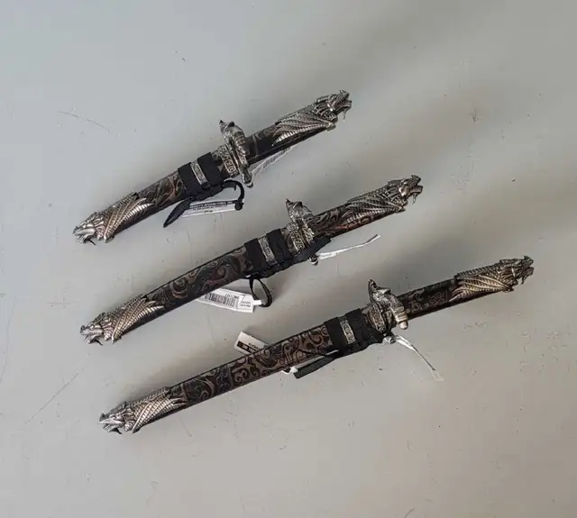 3pc Mini Katana Decorative Set (29671107)