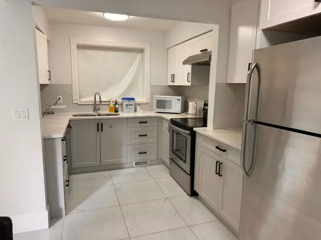 Pribate Room - Shared Bath - Photo 3