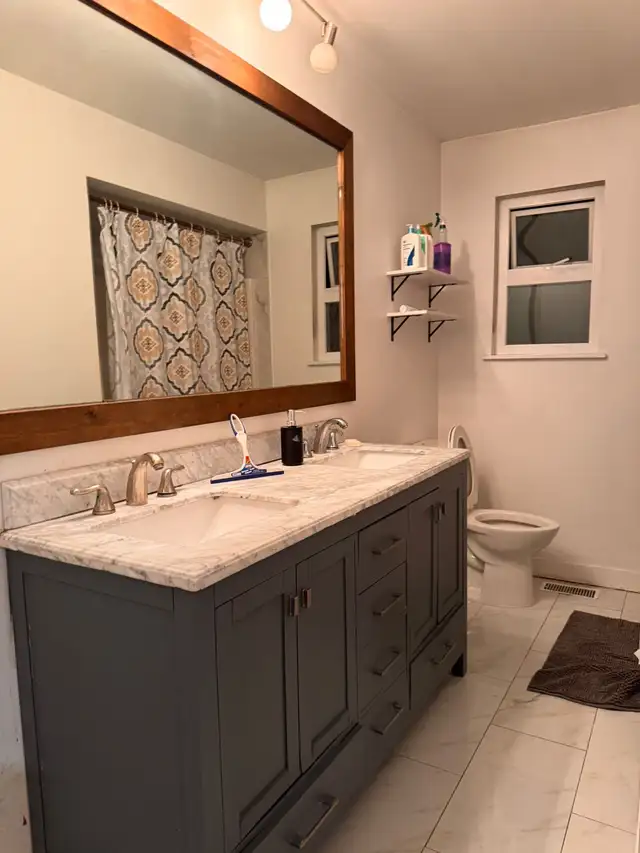 Pribate Room - Shared Bath - Photo 4