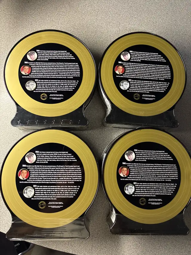 Elvis Presley - Photo 2