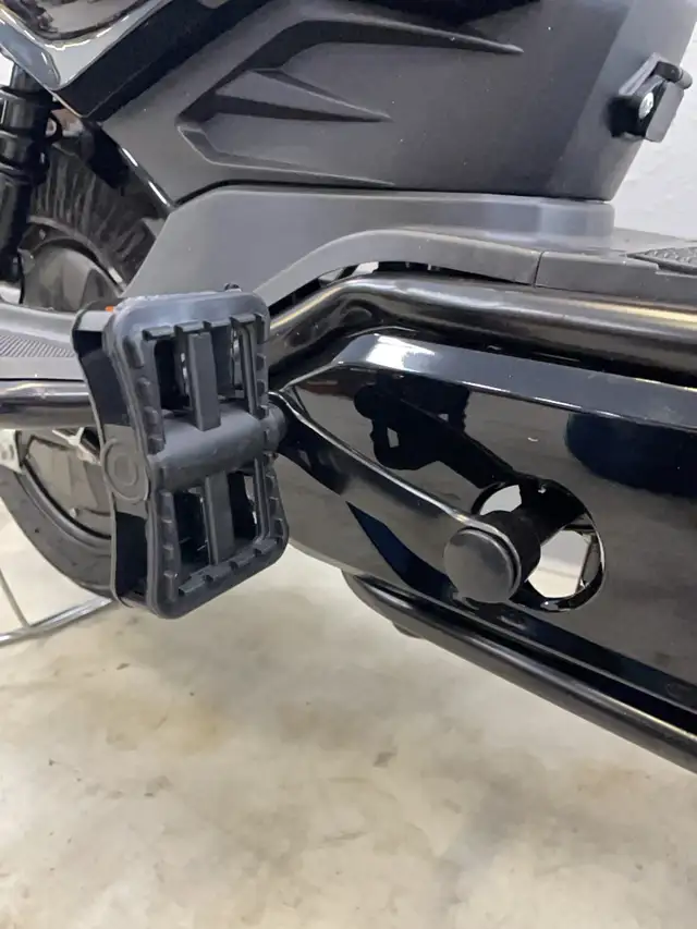 New 2025 IREV 48V Electric Scooter sold UNRESERVED APRIL 30 - Photo 7