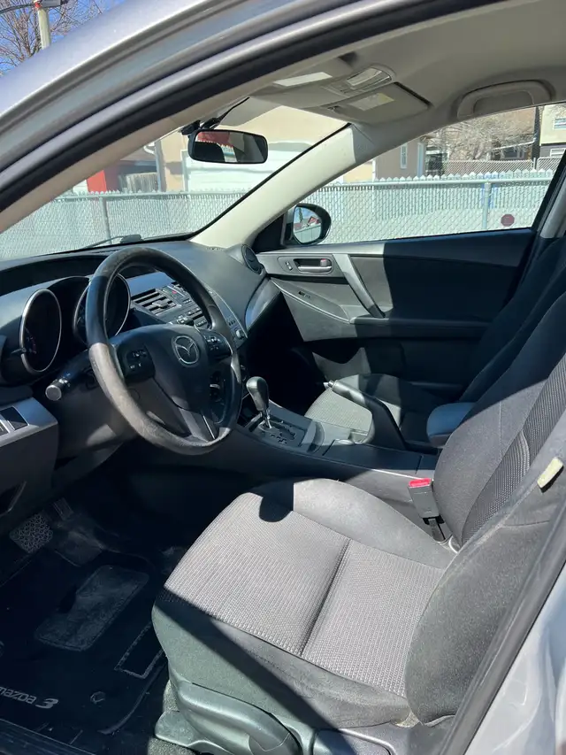 2012 Mazda 3 - Photo 6