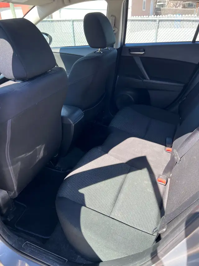 2012 Mazda 3 - Photo 9