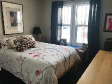 Modern 3-Bedroom Duplex w/ Double Garage in Keswick (Windermere) - Photo 4