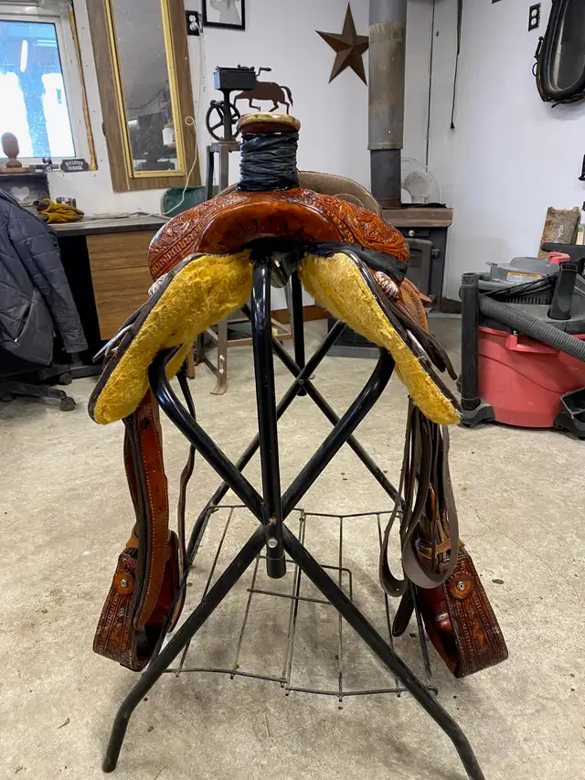 13.5 inch saddle - Photo 2