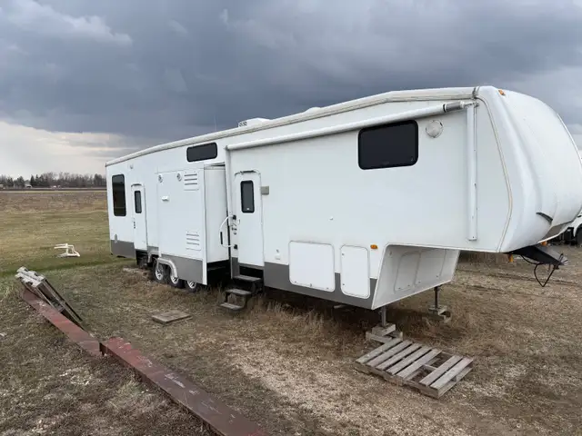 2008 Keystone Raptor Toy Hauler