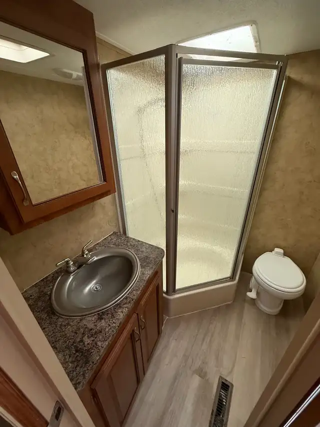 2008 Keystone Raptor Toy Hauler - Photo 6