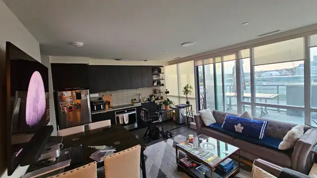 Immaculate 2 Bed / 2 Full Bath Condo with Large private terrace - Photo 3