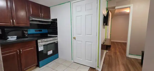 PRIME LOCATION! ✨ FURNISHED 1-BED BASEMENT APARTMENT - Photo 12