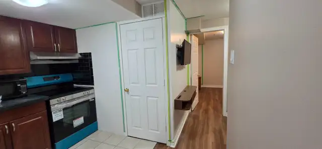 PRIME LOCATION! ✨ FURNISHED 1-BED BASEMENT APARTMENT - Photo 13