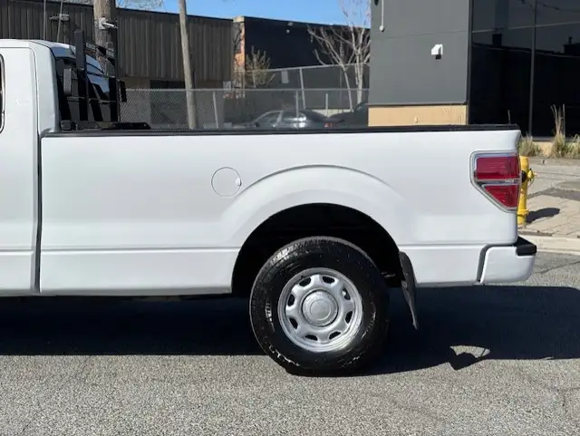 2013 Ford F-150 V8 LONG BOX-HEAVY PAYLOAD PKG- 136KM-1 OWNER! - Photo 3