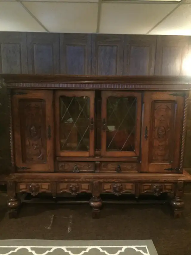 ANTIQUE CURIO CABINET