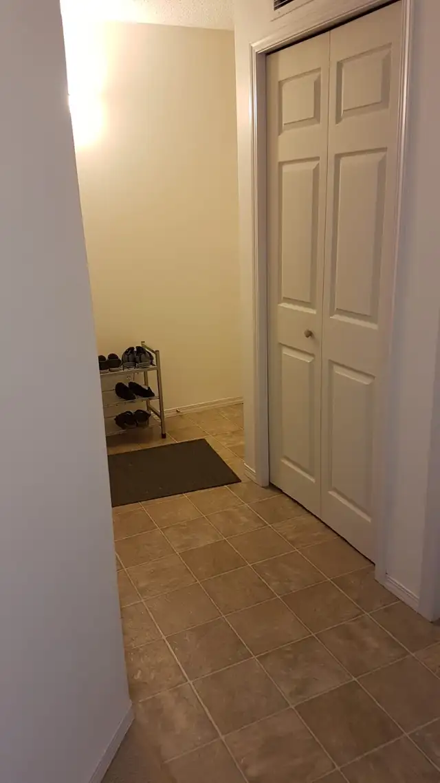 2 bedroom 2 bathroom condo for rent in University Plaza - Photo 5