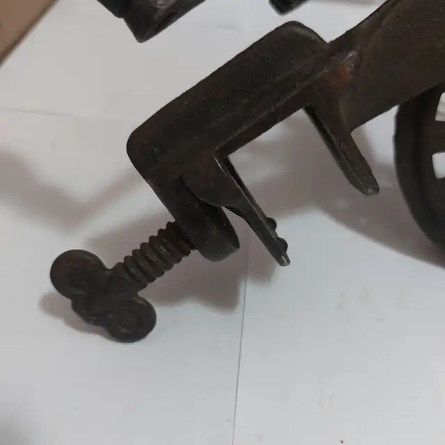 Cast iron Apple Peeler - Photo 5