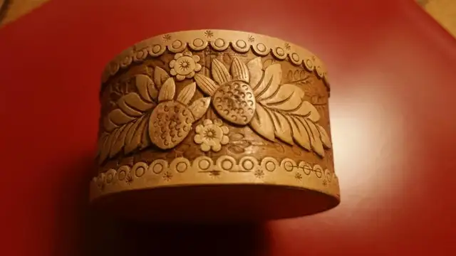 Birch bark box, pendant, earrings - Photo 3