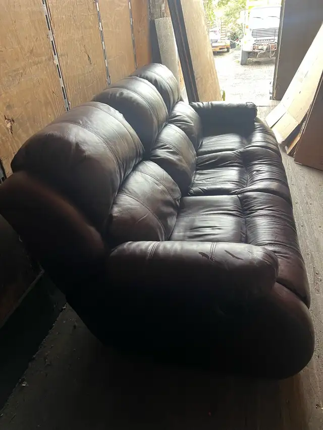 COUCH SET - Photo 5