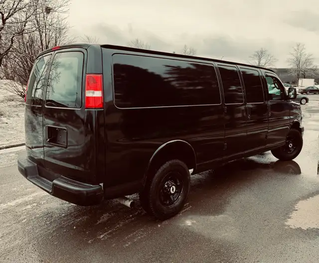 2019 Chevrolet Express 2500 Allongée / Extended - Photo 3