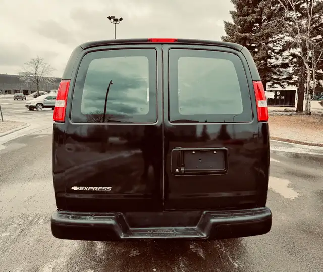2019 Chevrolet Express 2500 Allongée / Extended - Photo 4