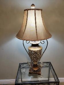 Traditional, Beautiful, Tall Table Lamp - Excellent Condition !