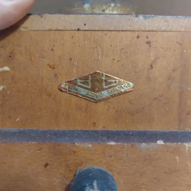 Vintage handcrank coffee grinder - Photo 7