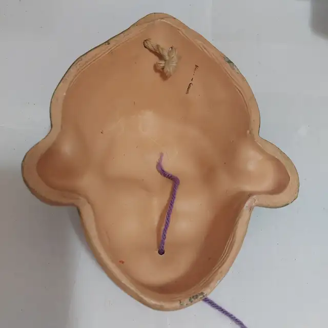 Chalkware string holder - Photo 3