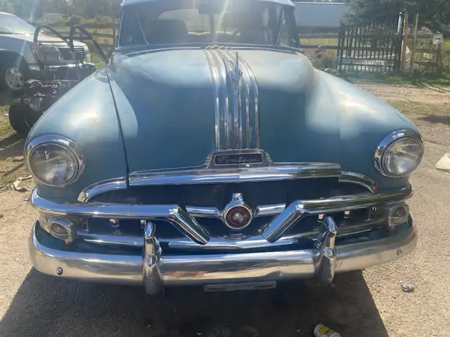 Pontiac Chieftain - Photo 2