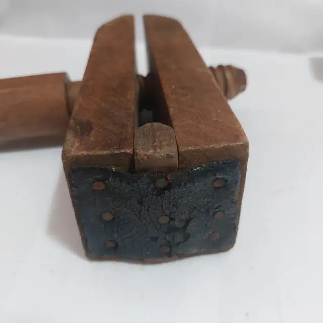 Primitive Handscrew Clamp - Photo 2