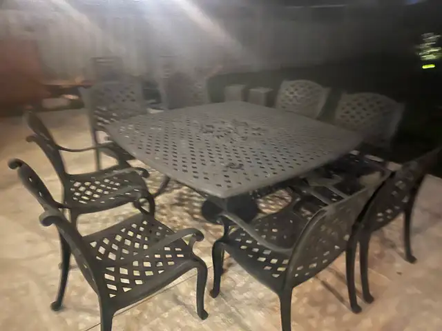 Eight seat wrought iron  patio set - Photo 3